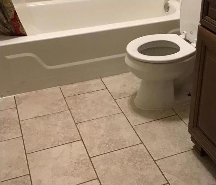 clean bathroom floor in Memphis, TN